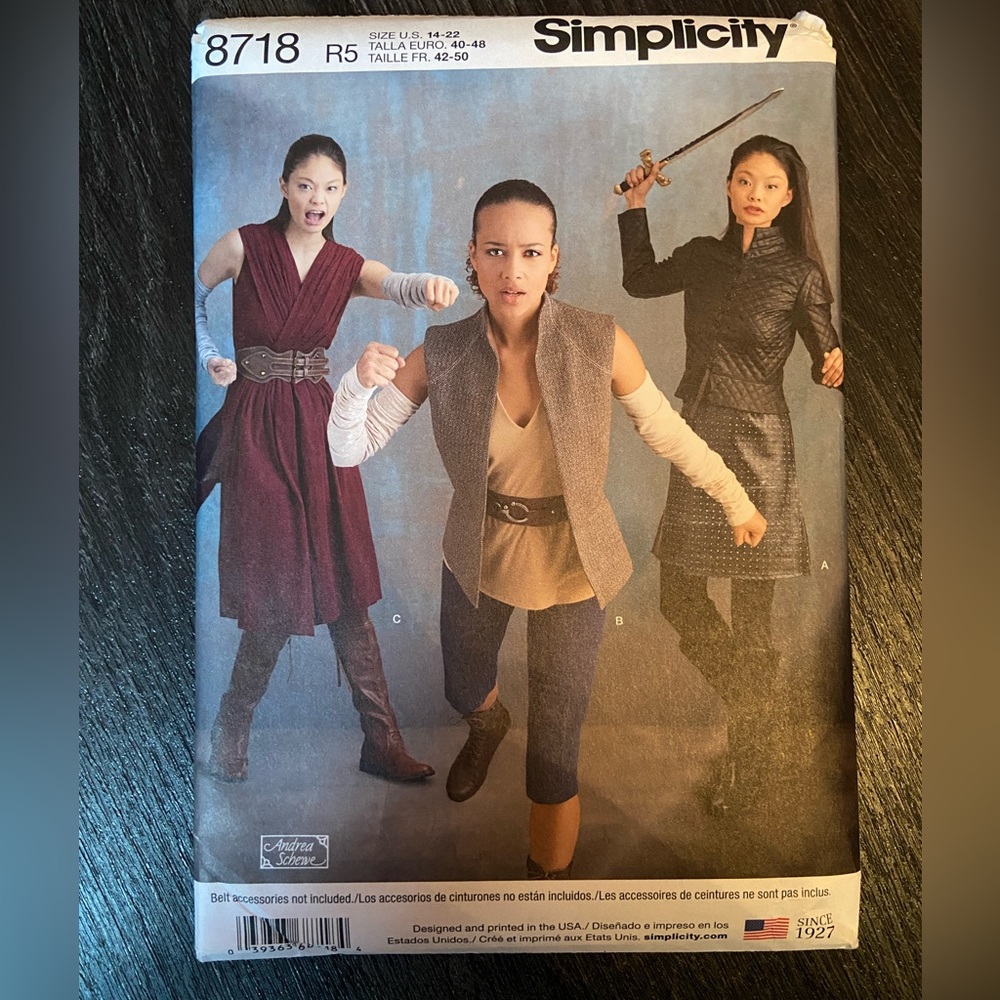 Simplicity 8718 Retired Uncut Rey Sewing Pattern Size US 14-22
